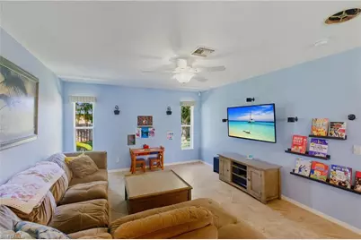 1017 SW 1st St, Cape Coral, FL 33991 - Photo 9