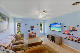 1017 SW 1st St, Cape Coral, FL 33991 - Photo 9