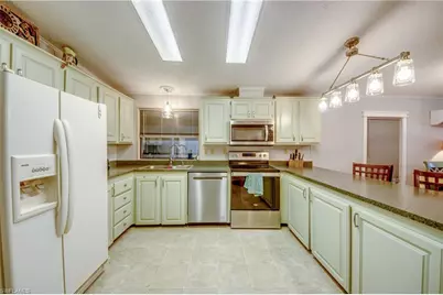 5020 Gulfgate Ln, Saint James City, FL 33956 - Photo 5