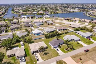 513 SE 27th Terrace, Cape Coral, FL 33904 - Photo 33