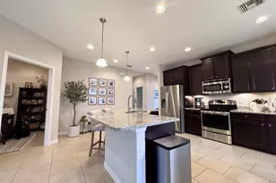 8541 Oakshade Cir, Fort Myers, FL 33919 - Photo 7