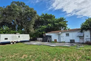 1140 Navajo Ave, Lehigh Acres, FL 33936 - Photo 17