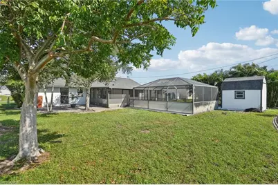 2128 NE 9th Pl, Cape Coral, FL 33909 - Photo 29