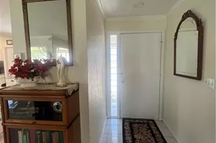 911 SE 18th Terrace, Cape Coral, FL 33990 - Photo 5