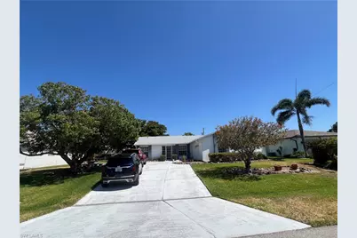 911 SE 18th Ter, Cape Coral, FL 33990 - Photo 3