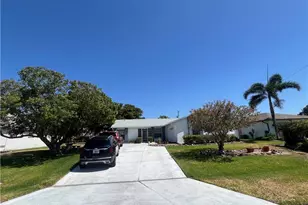 911 SE 18th Terrace, Cape Coral, FL 33990 - Photo 3