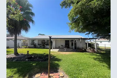 911 SE 18th Ter, Cape Coral, FL 33990 - Photo 27