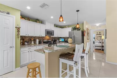 2102 Bolado Pkwy, Cape Coral, FL 33990 - Photo 9