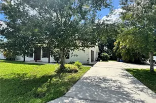 8505 Jenny Cae Ln, North Fort Myers, FL 33903 - Photo 5