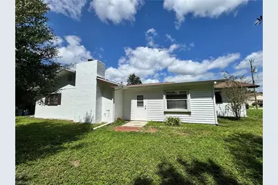 8505 Jenny Cae Ln, North Fort Myers, FL 33903 - Photo 3