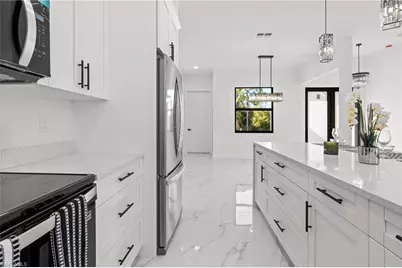 801 E 9th St, Lehigh Acres, FL 33972 - Photo 7