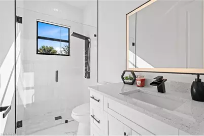 801 E 9th St, Lehigh Acres, FL 33972 - Photo 9