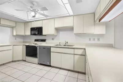 4019 SE 20th Pl #303, Cape Coral, FL 33904 - Photo 5