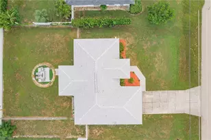 517 SE 16th Pl, Cape Coral, FL 33990 - Photo 29