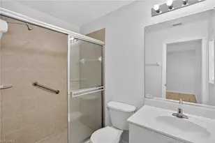 517 SE 16th Pl, Cape Coral, FL 33990 - Photo 15