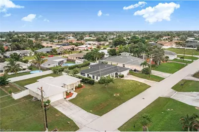 517 SE 16th Pl, Cape Coral, FL 33990 - Photo 31
