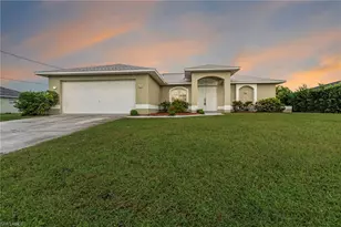 517 SE 16th Pl, Cape Coral, FL 33990 - Photo 3