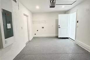 668 Chemstrand St E, Lehigh Acres, FL 33974 - Photo 37