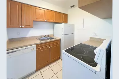 4009 SE 19th Ave #3, Cape Coral, FL 33904 - Photo 5