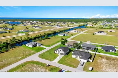 3927 NW 38th St, Cape Coral, FL 33993 - Photo 5