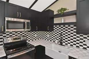 1922 Flamingo Dr, North Fort Myers, FL 33917 - Photo 21