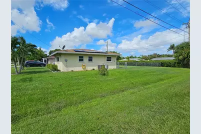 190 Brooks Rd, North Fort Myers, FL 33917 - Photo 5