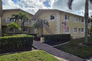 8135 Country Rd, Fort Myers, FL 33919 - Photo 1