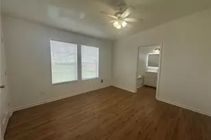 121 NE 11th Pl, Cape Coral, FL 33909 - Photo 21