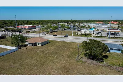 1628 Kismet Pkwy E, Cape Coral, FL 33909 - Photo 5