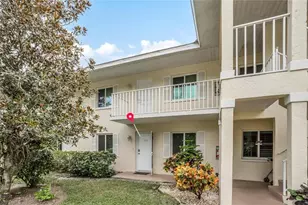 210 Timber Lake Cir, Naples, FL 34104 - Photo 3