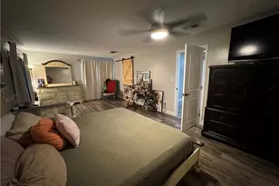 221 Desoto Ave, Clewiston, FL 33440 - Photo 9