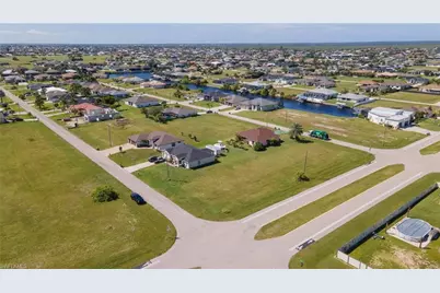 1054 NW 33rd Pl, Cape Coral, FL 33993 - Photo 3
