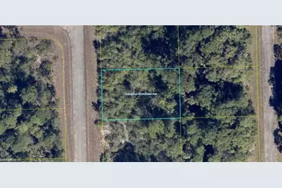907 Ruby St, Labelle, FL 33935 - Photo 1