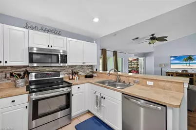 4420 NE 15th Pl, Cape Coral, FL 33909 - Photo 11