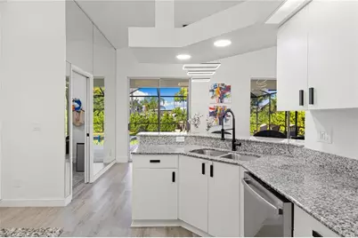 6785 Berwick Pl, Naples, FL 34104 - Photo 15