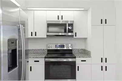 6785 Berwick Pl, Naples, FL 34104 - Photo 19