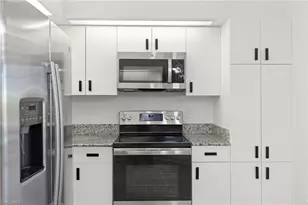 6785 Berwick Pl, Naples, FL 34104 - Photo 19