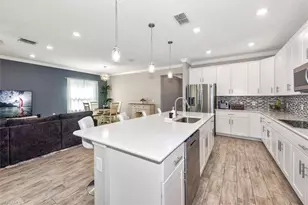 8753 Cascade Price Cir, North Fort Myers, FL 33917 - Photo 11