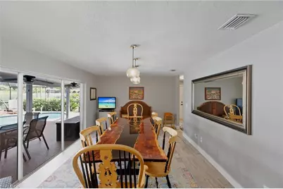 5205 York Ct, Cape Coral, FL 33904 - Photo 17