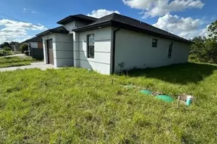 849 Wolverine St E, Lehigh Acres, FL 33974 - Photo 5