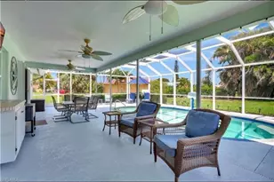 421 Marathon Ct, Naples, FL 34112 - Photo 7