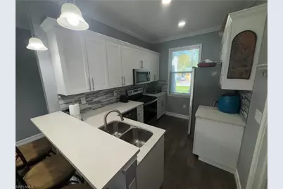 20 Roanoke Dr, Fort Myers, FL 33905 - Photo 5