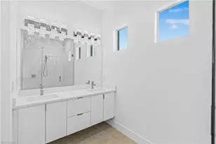 821 NW 37th Pl, Cape Coral, FL 33993 - Photo 25