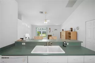 2932 Holly Rd, Fort Myers, FL 33901 - Photo 17