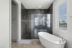 528 SE 14th Terrace, Cape Coral, FL 33990 - Photo 21