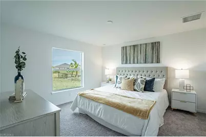 927 NW 6th Pl, Cape Coral, FL 33993 - Photo 5