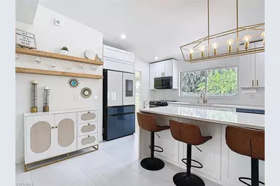 1325 Caloosa Vista Rd, Fort Myers, FL 33901 - Photo 7