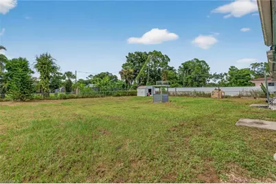 2613 Cartegena Ave, Fort Myers, FL 33905 - Photo 23