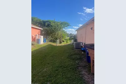 4015 6th St SW, Lehigh Acres, FL 33976 - Photo 9