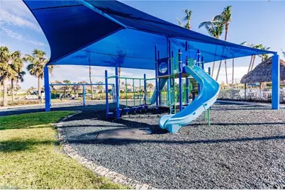 2549 Verdmont Ct, Cape Coral, FL 33991 - Photo 7